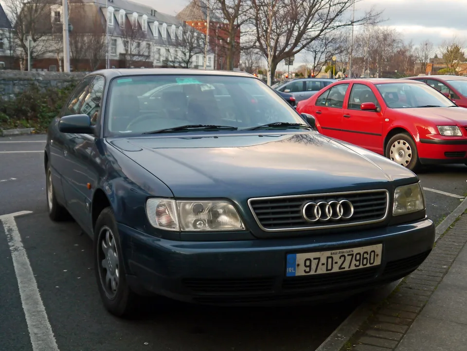 Audi A6 C4 (4A)