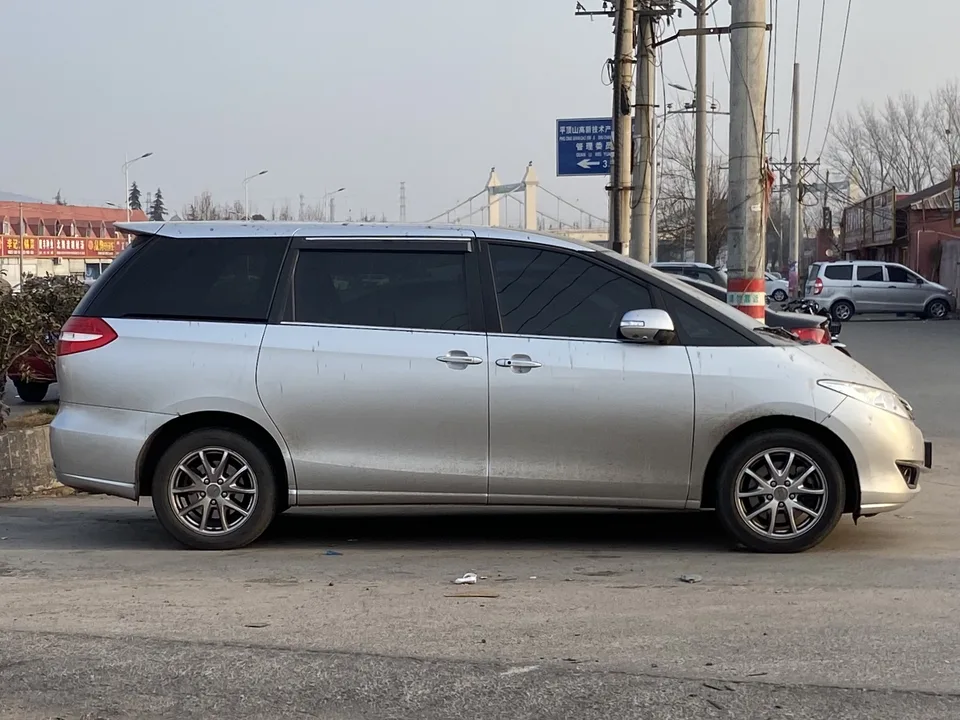 BYD M6 I
