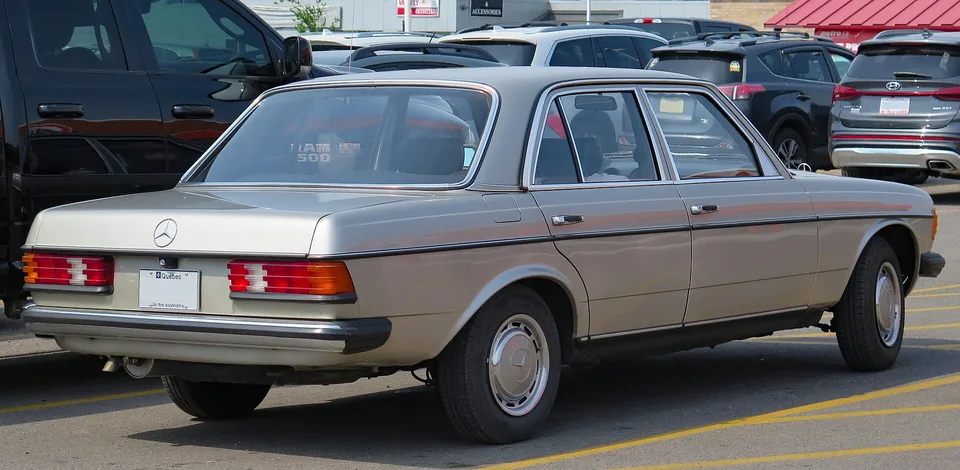 Mercedes-Benz 123 W123