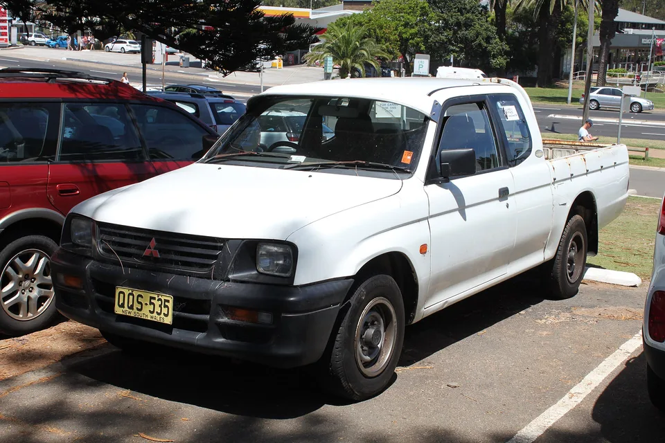 Mitsubishi L200 III (K60/K70)