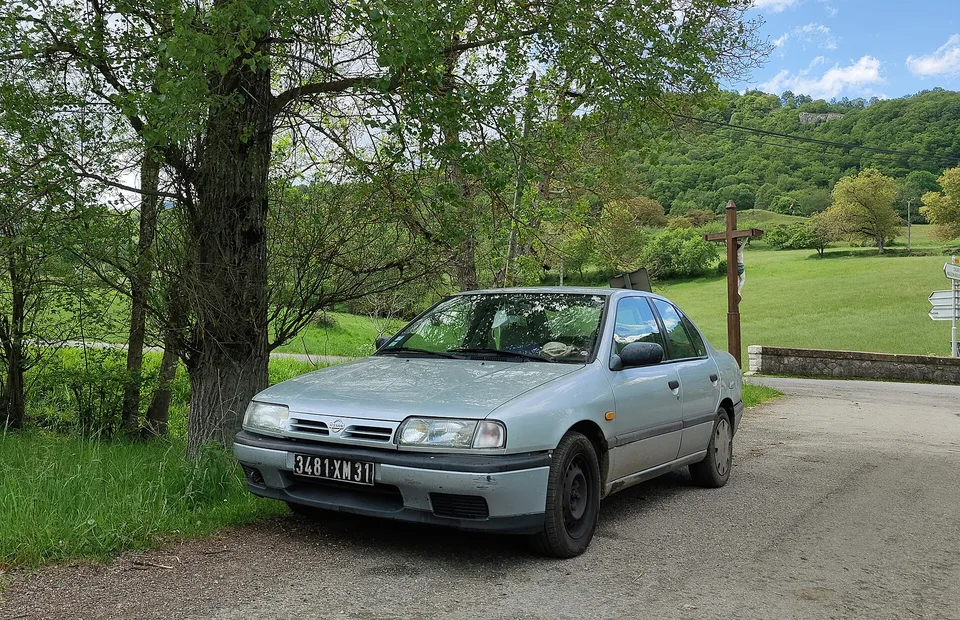 Nissan Primera P10