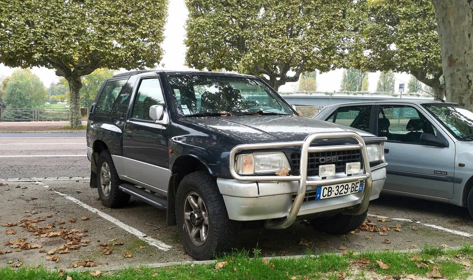 Opel Frontera A