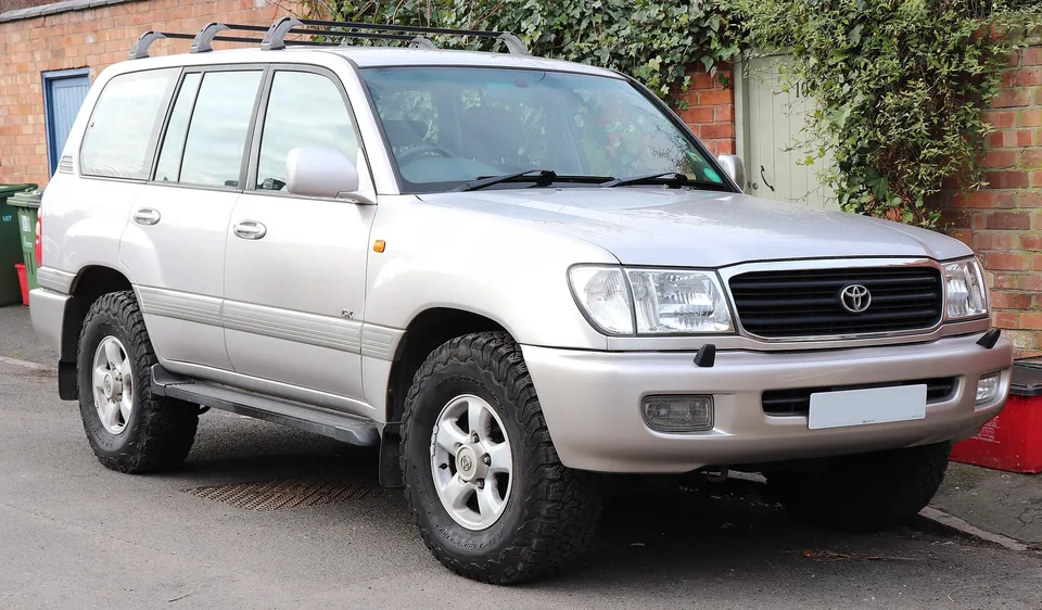 Toyota Land Cruiser J100