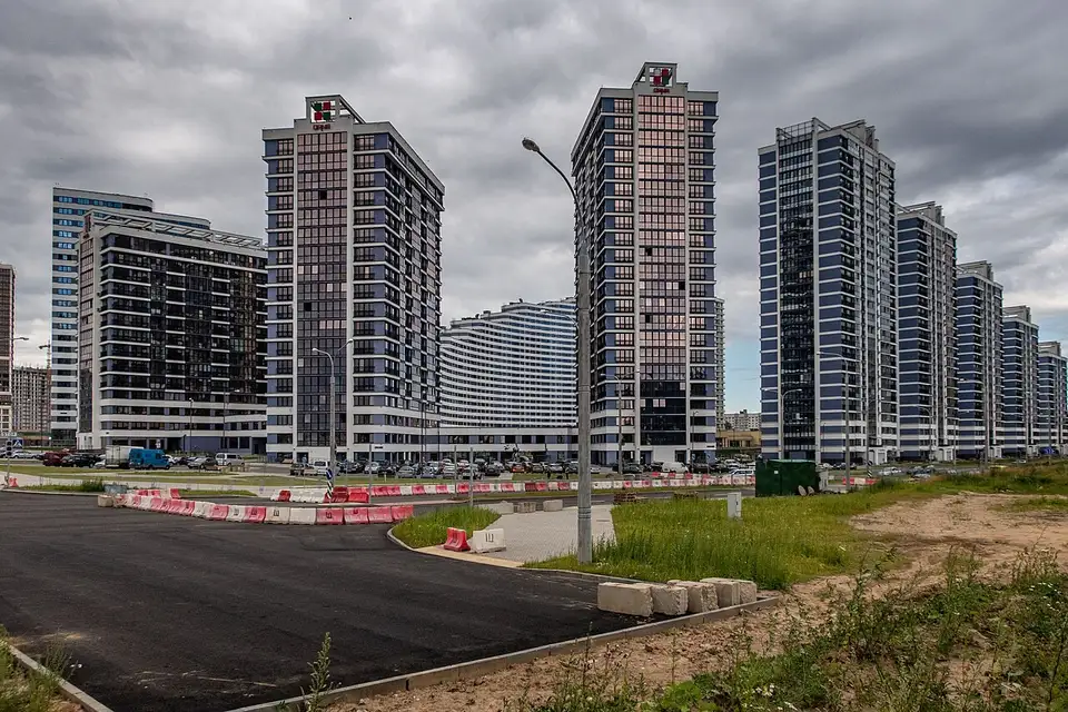 УКС Советского района открыл 14 двушек у метро «Московская» — очередь уже есть
