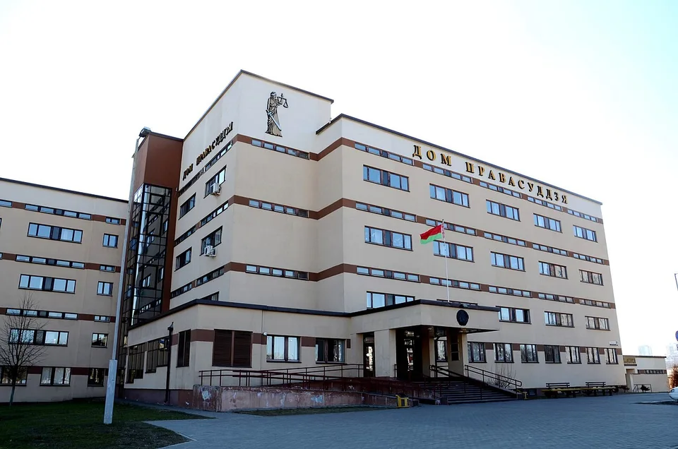 Экс-директор мясокомбината получил 7 лет за взятки на 1,8 млн