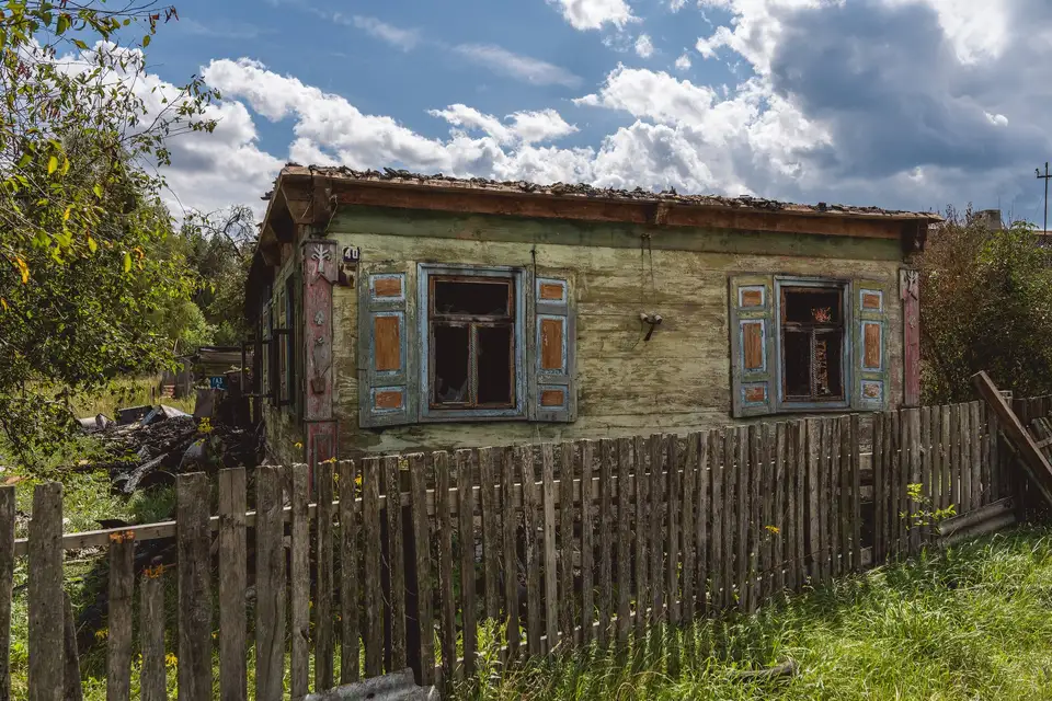 Двое жителей в 2004-м, никого сейчас. В Жлобинском районе упразднили деревню Пиревичи